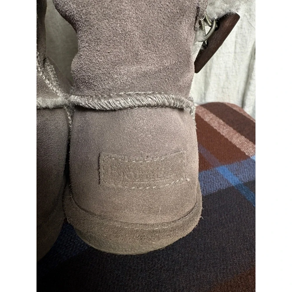 Bjorndal Shearling Style Boots Womens 9 Grey Toggle Button Suede Mid Calf